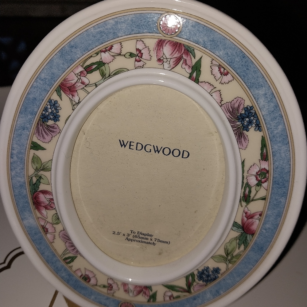 WEDGWOOD Vintage "Sarah" blue floral tulip small oval ceramic picture frame Mom
